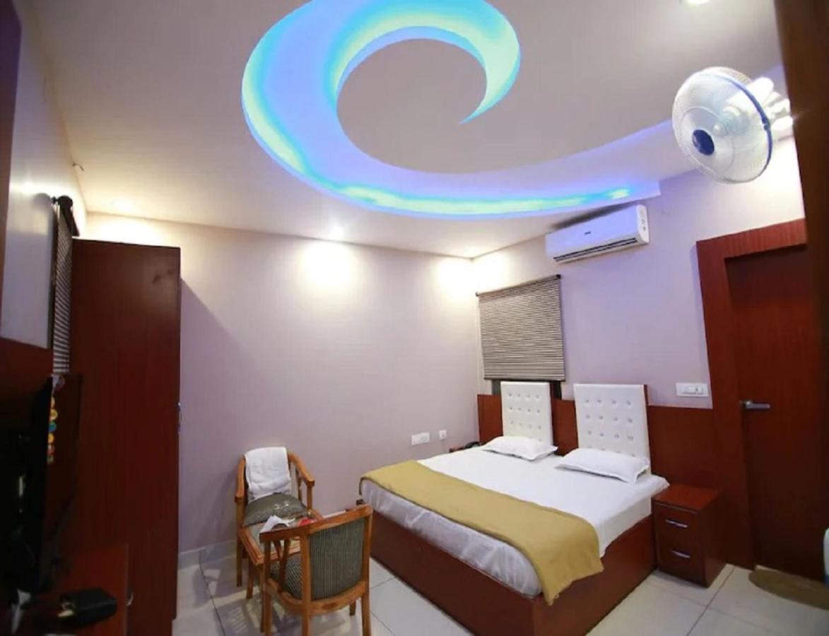 Hotel Kings, Rohtak Exteriör bild