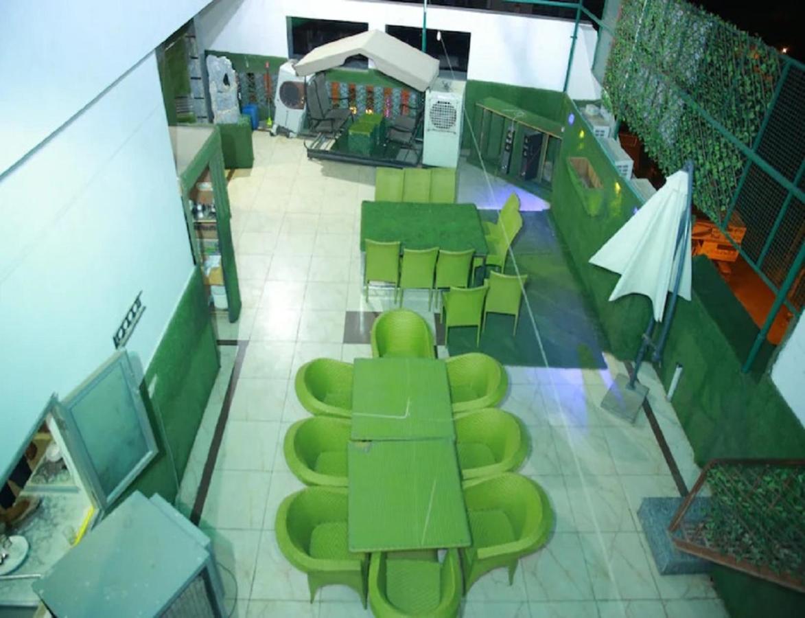 Hotel Kings, Rohtak Exteriör bild